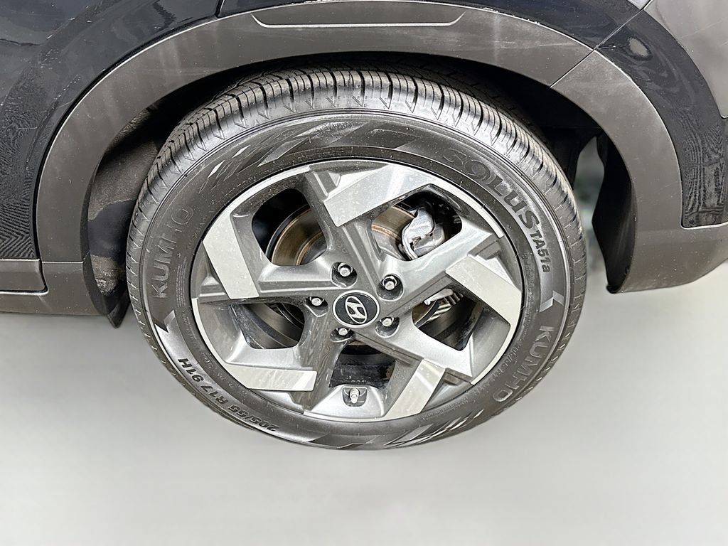 Certified 2021 Hyundai Venue SEL FWD image 33