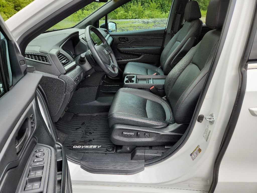 Used 2023 Honda Odyssey Sport image 32