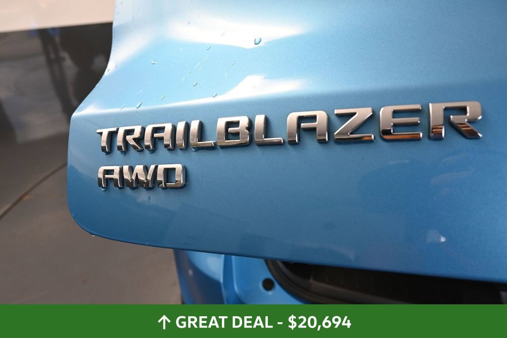 Used 2025 Chevrolet TrailBlazer LT AWD/4WD image 20