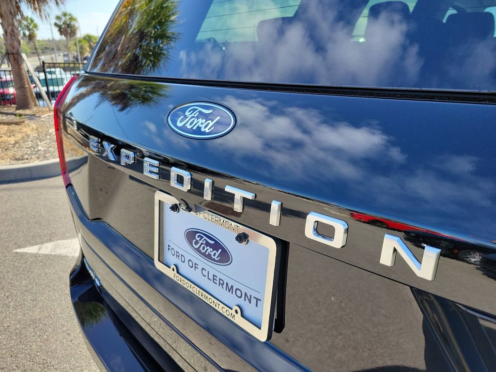 New 2026 Ford Expedition Active image 7