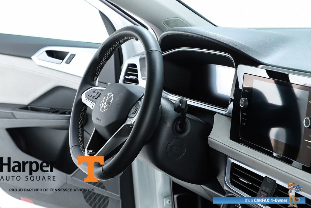 Used 2025 Volkswagen Taos SE w/ Panoramic Sunroof Package AWD/4WD image 72