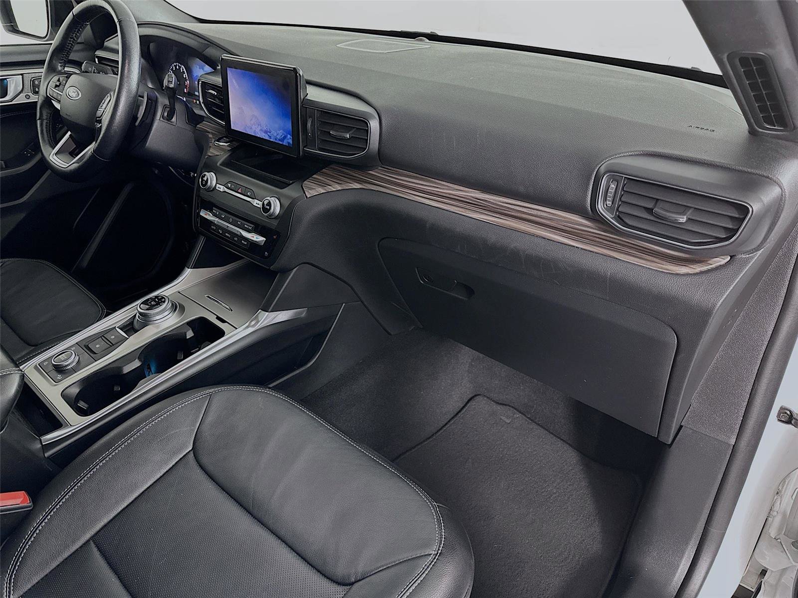 Used 2020 Ford Explorer Limited image 31