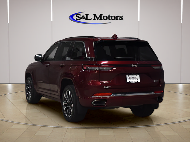 Used 2022 Jeep Grand Cherokee Overland w/ Luxury Tech Group IV AWD/4WD image 6