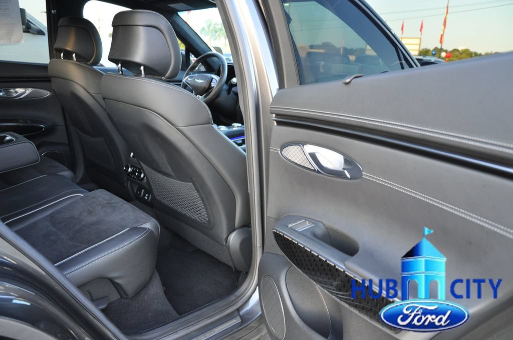 Used 2022 Genesis GV70 3.5T Sport w/ Sport Prestige Package AWD/4WD image 15
