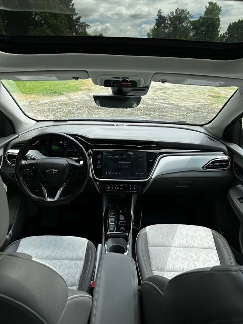 Used 2023 Chevrolet Bolt EUV Premier w/ Sun & Sound Package FWD image 25