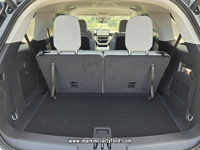 New 2026 Ford Explorer Active w/ Active Comfort Package RWD image 13