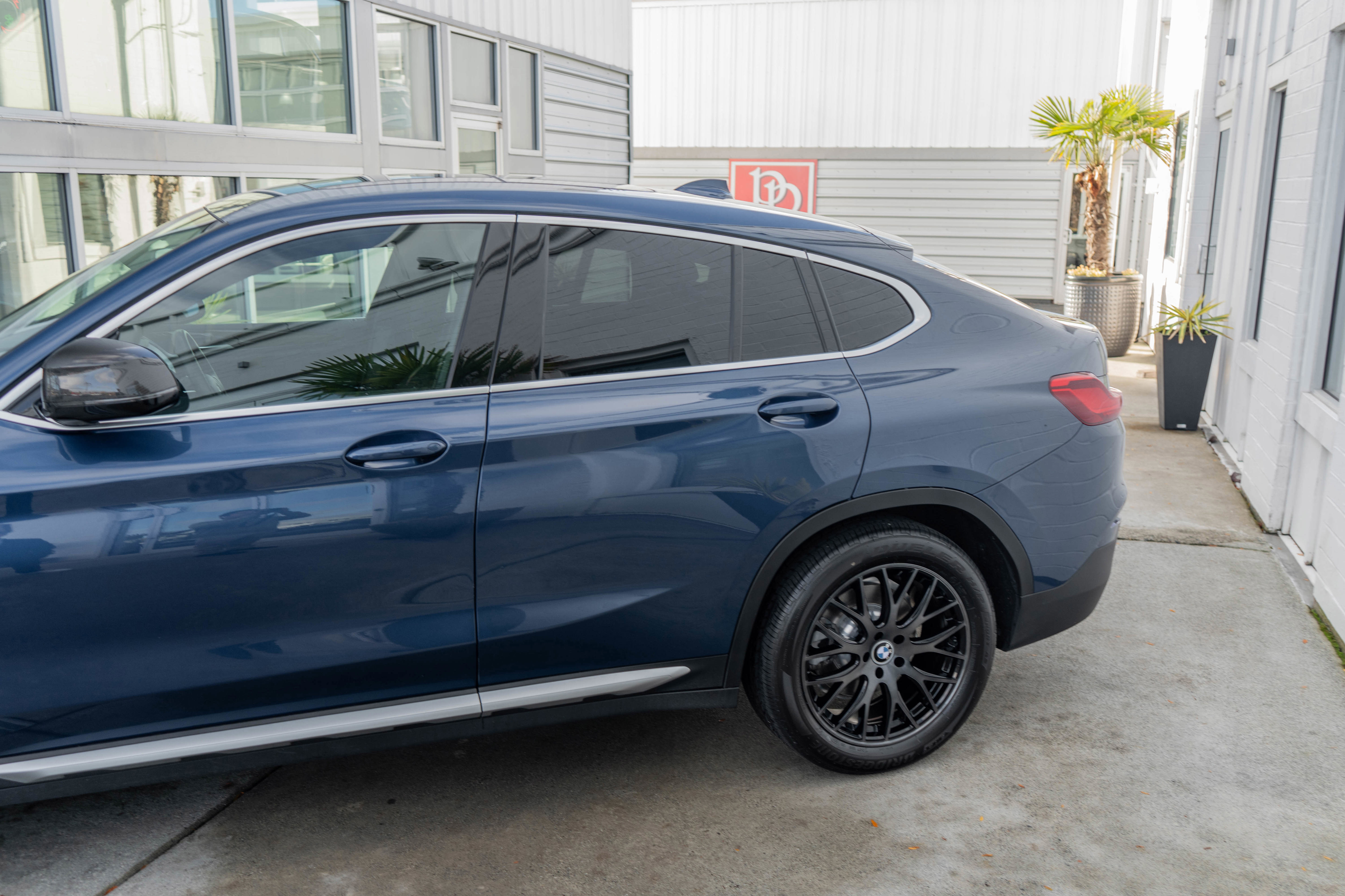 Used 2020 BMW X4 xDrive30i w/ Convenience Package image 5
