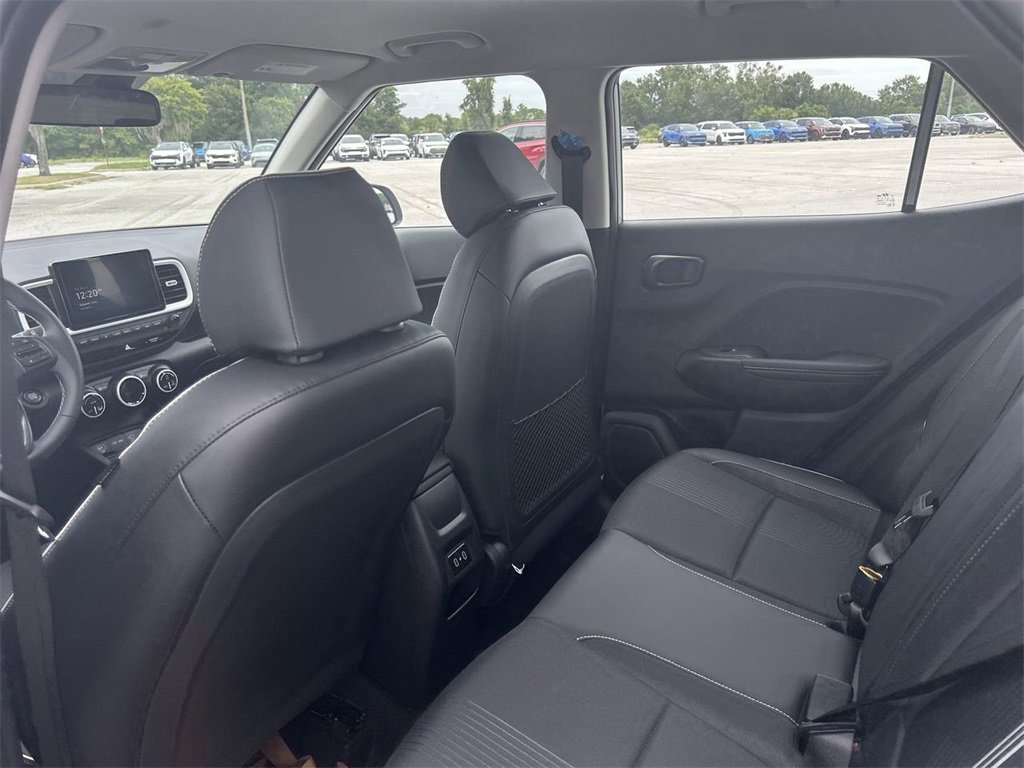 New 2025 Hyundai Venue Limited image 20