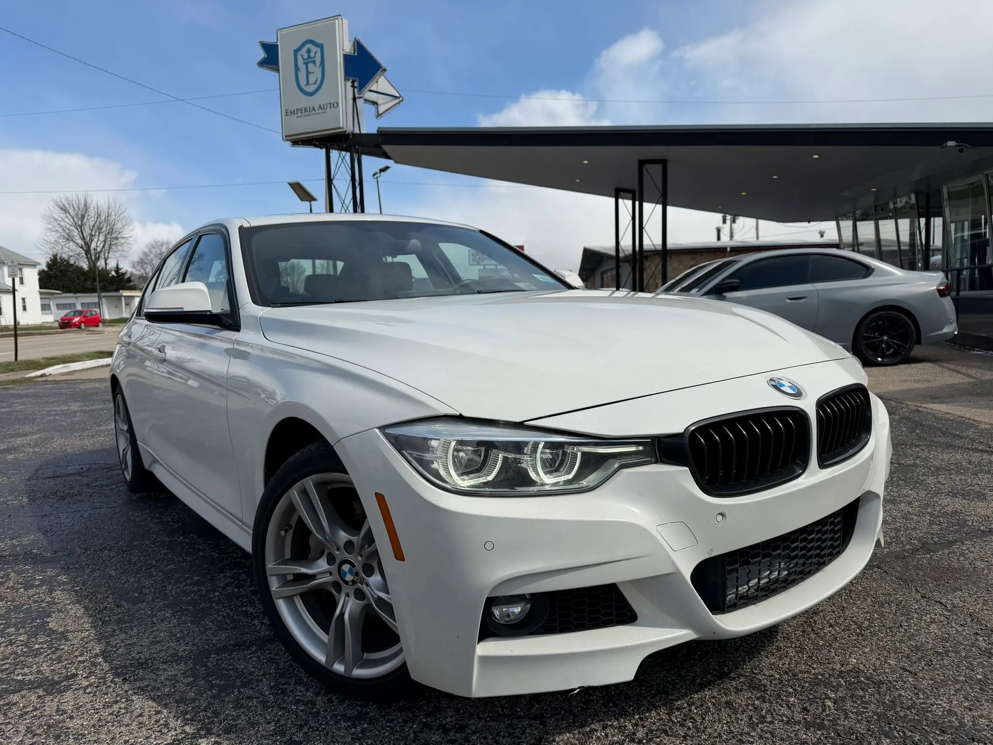 Used 2018 BMW 340i xDrive 340i xDrive Sedan 4D w/ Premium Package image 3