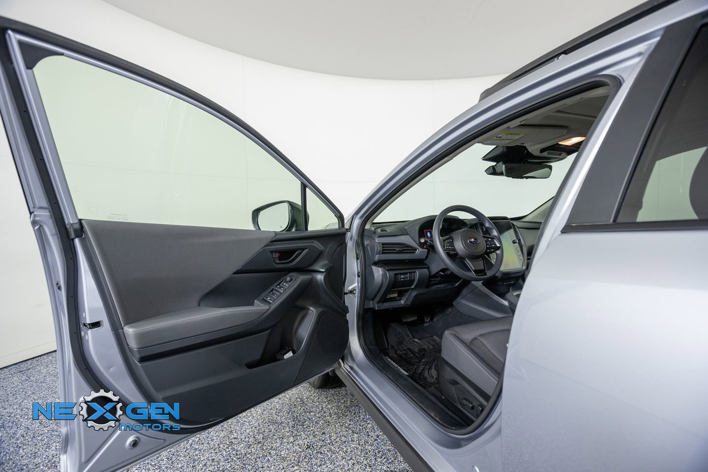 Used 2024 Subaru Crosstrek 2.0i Premium AWD/4WD image 9