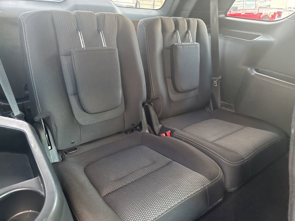 Used 2018 Ford Explorer XLT image 37