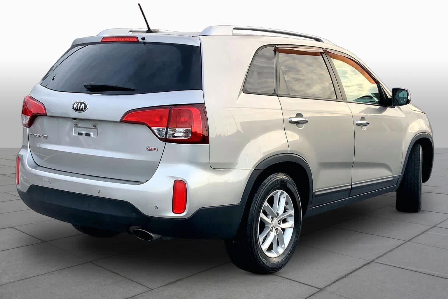 Used 2015 Kia Sorento LX FWD image 13