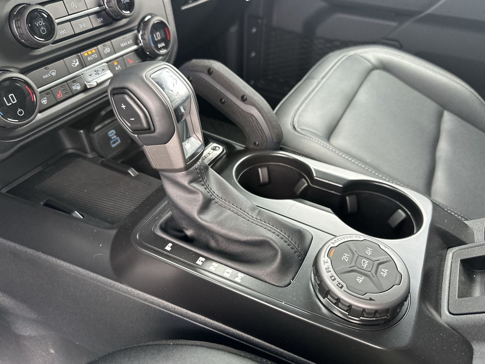 New 2025 Ford Bronco Badlands AWD/4WD image 30
