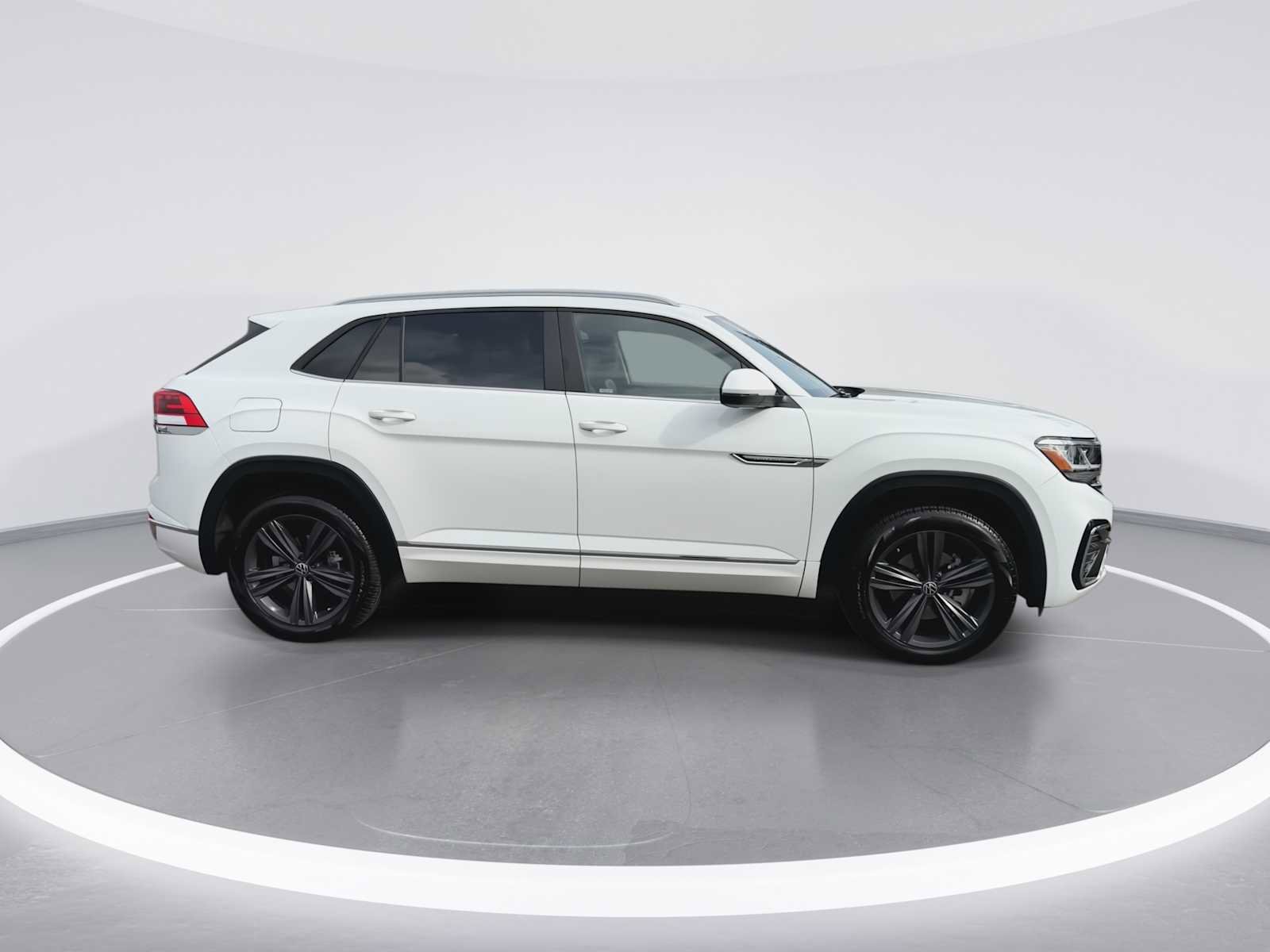 Used 2020 Volkswagen Atlas Cross Sport SE image 9