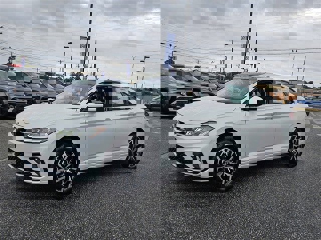 New 2026 Volkswagen Jetta SE image 3