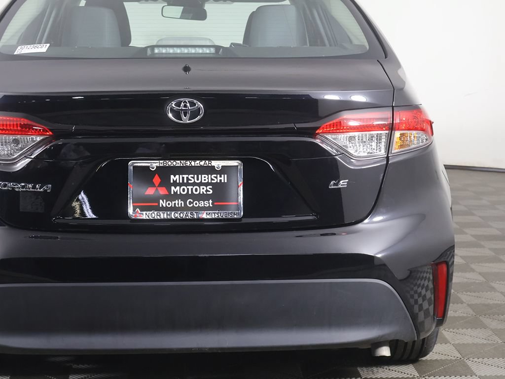 Used 2025 Toyota Corolla LE FWD image 13