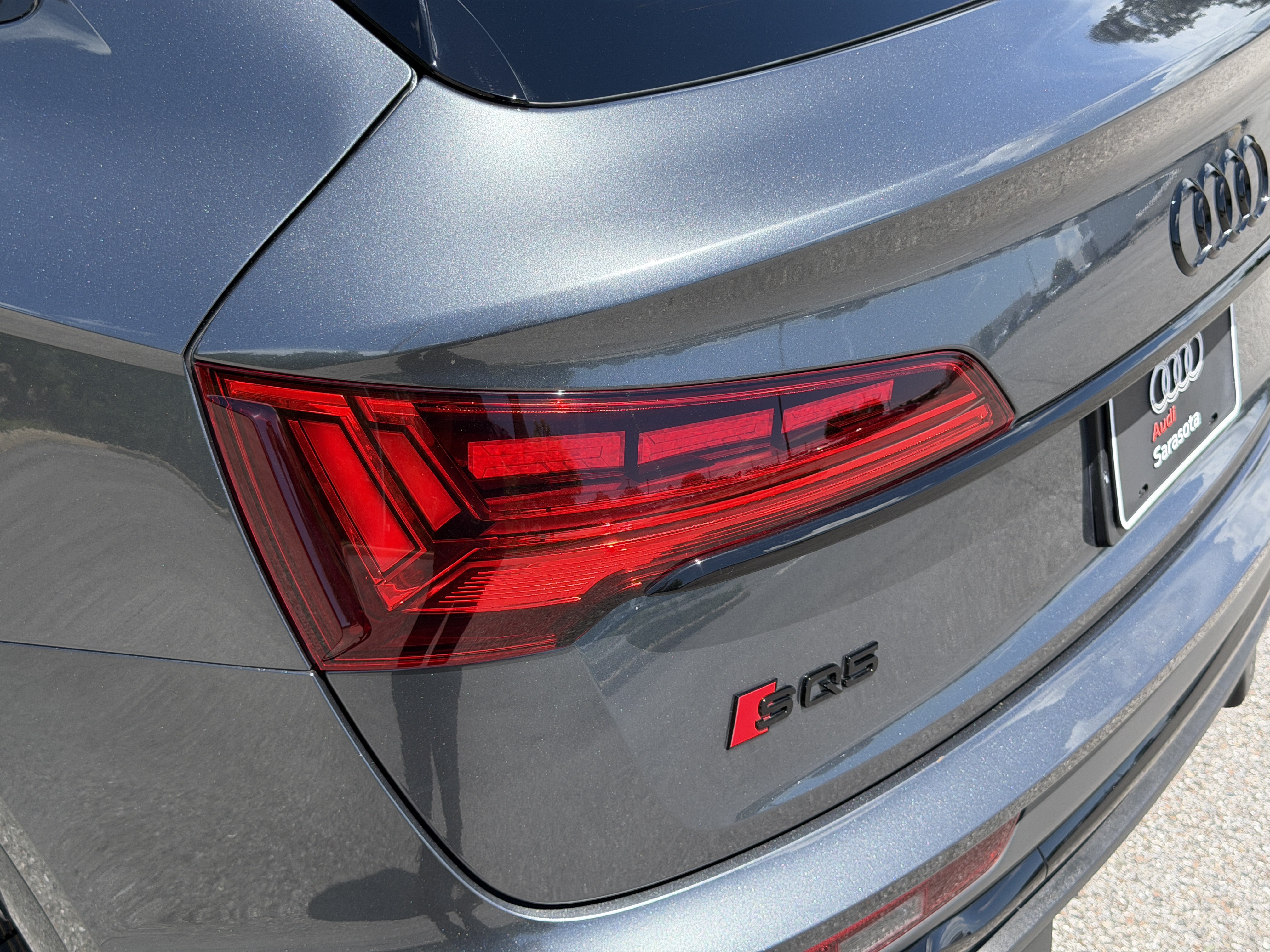 Used 2023 Audi SQ5 Prestige w/ Prestige Package AWD/4WD image 10