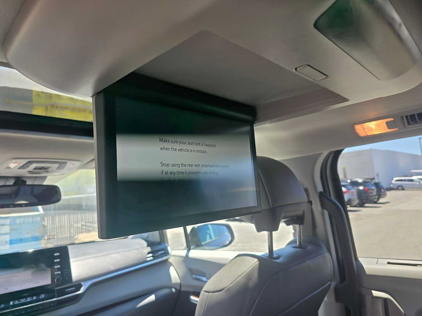 Used 2023 Toyota Sienna XLE w/ XLE Plus Package FWD image 19