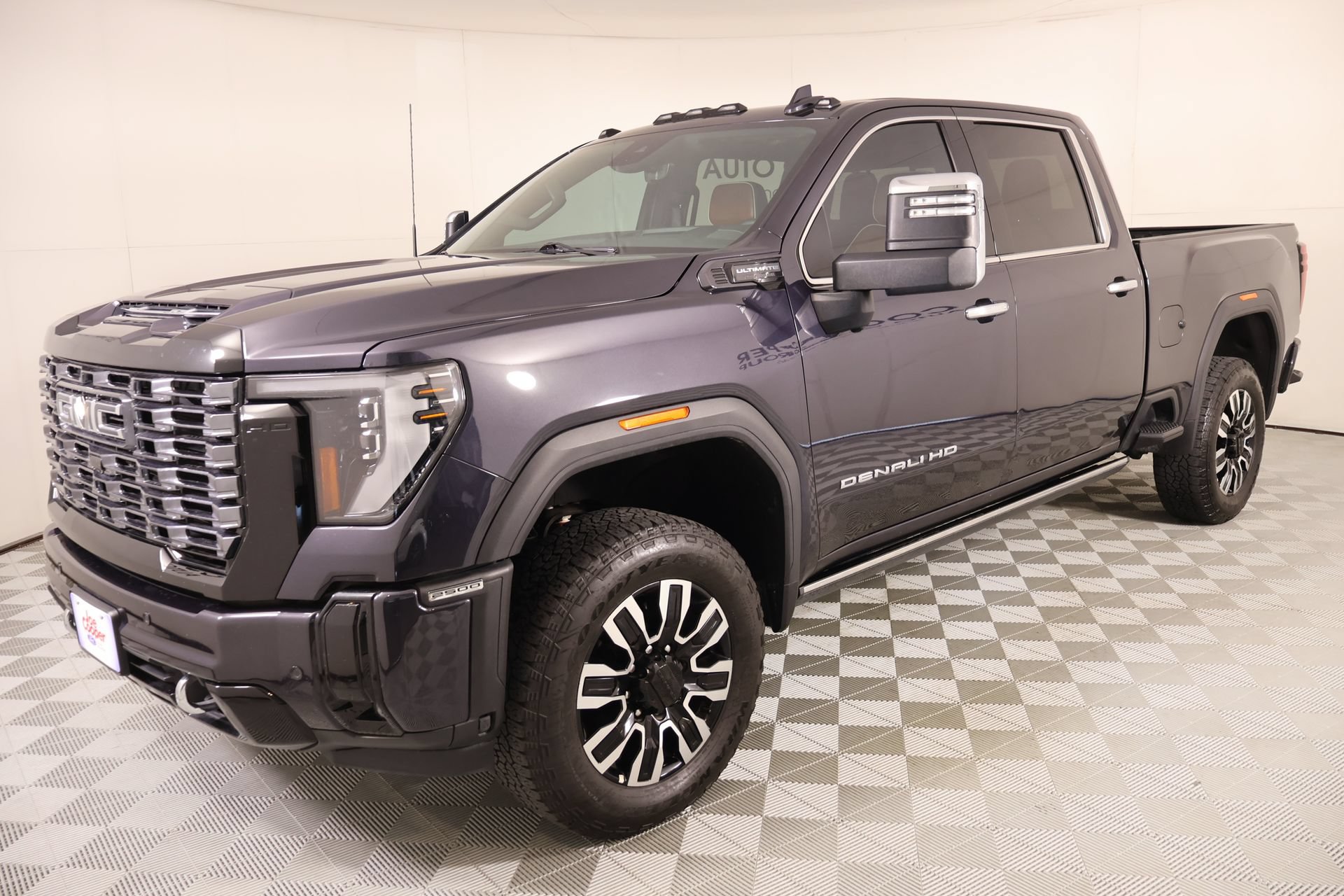 Used 2025 GMC Sierra 2500 Denali Ultimate AWD/4WD image 11