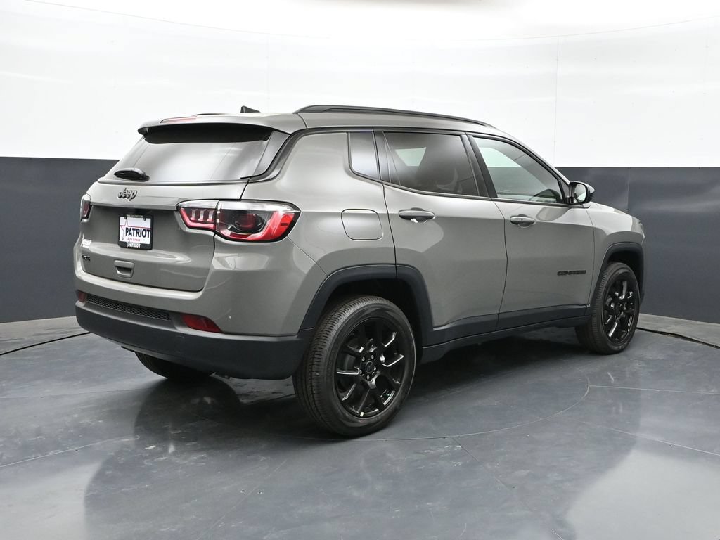 New 2026 Jeep Compass Latitude AWD/4WD image 22