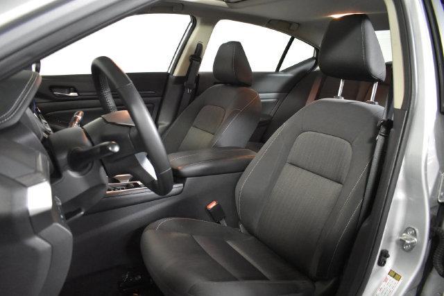 Certified 2025 Nissan Altima 2.5 SV w/ SV Premium Package AWD/4WD image 9