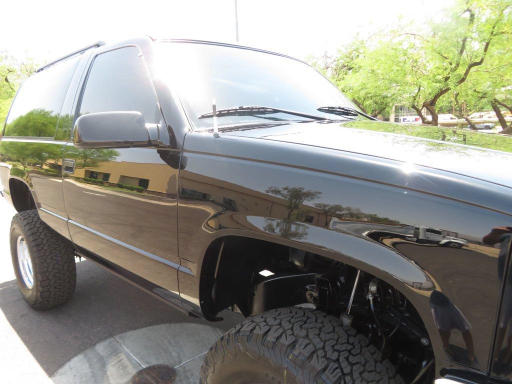 Used 1997 GMC Yukon 4WD 2-Door w/ Marketing Opt Pkg 2 image 9