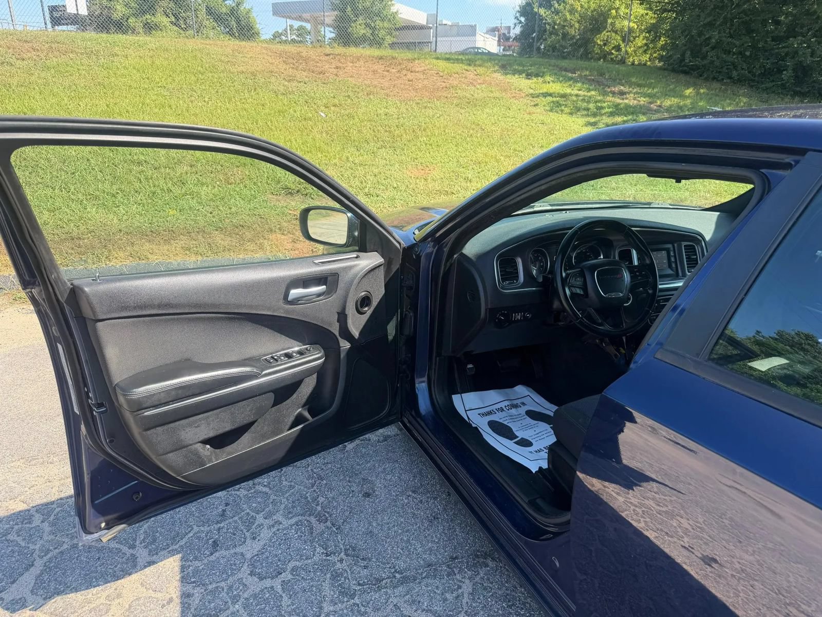 Used 2015 Dodge Charger SE RWD image 12
