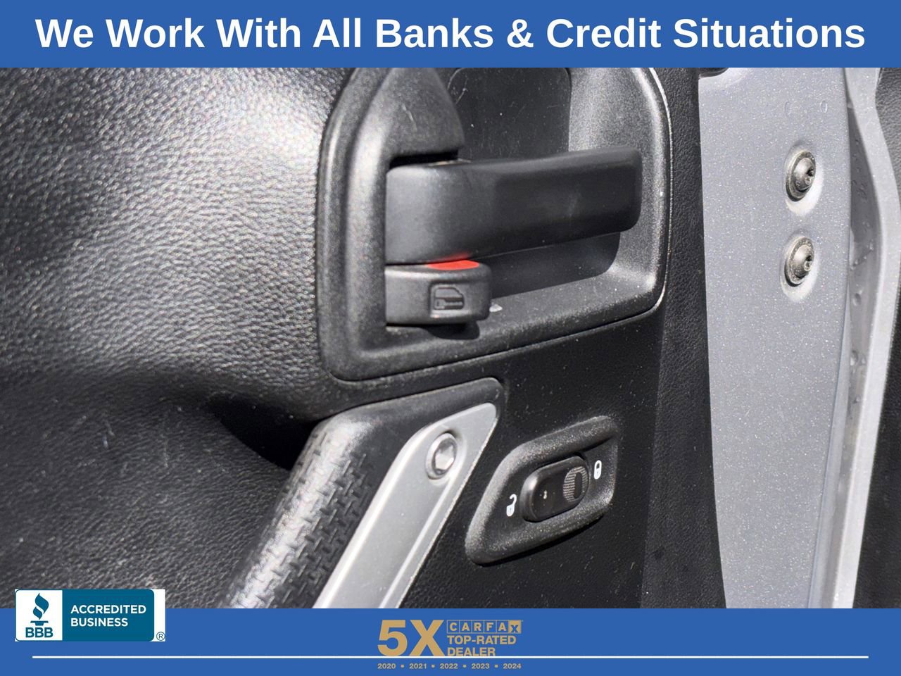 Used 2017 Jeep Wrangler Unlimited Sahara w/ Connectivity Group image 26