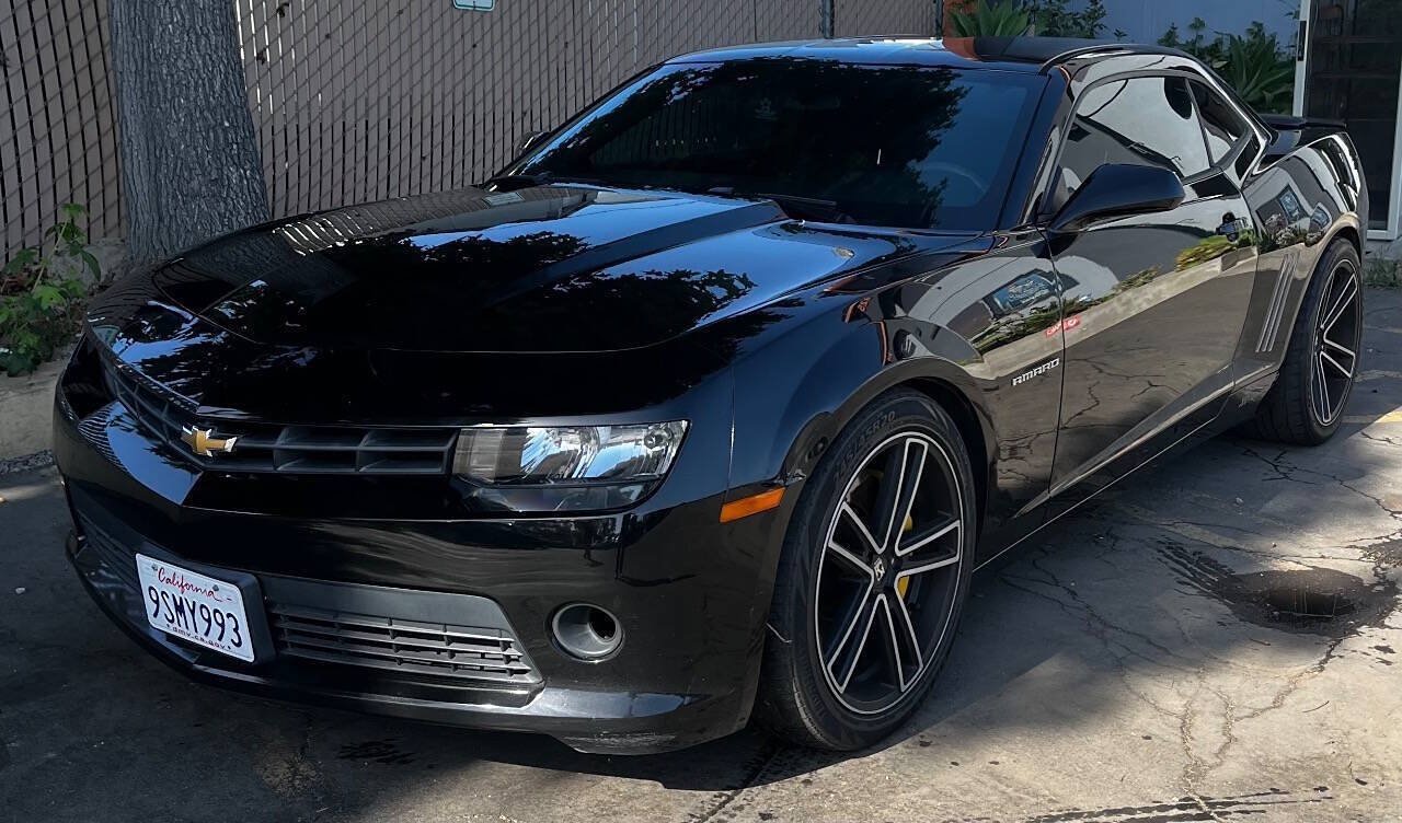 Used 2015 Chevrolet Camaro LS RWD image 2
