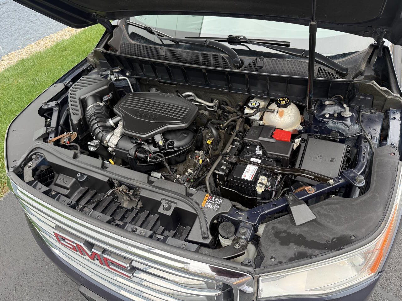 Used 2019 GMC Acadia SLT w/ LPO, Floor Liner Package image 39