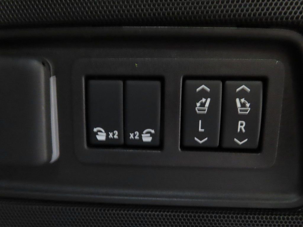 Used 2026 Cadillac Escalade Platinum Sport w/ LPO, Floor Liner Package image 39