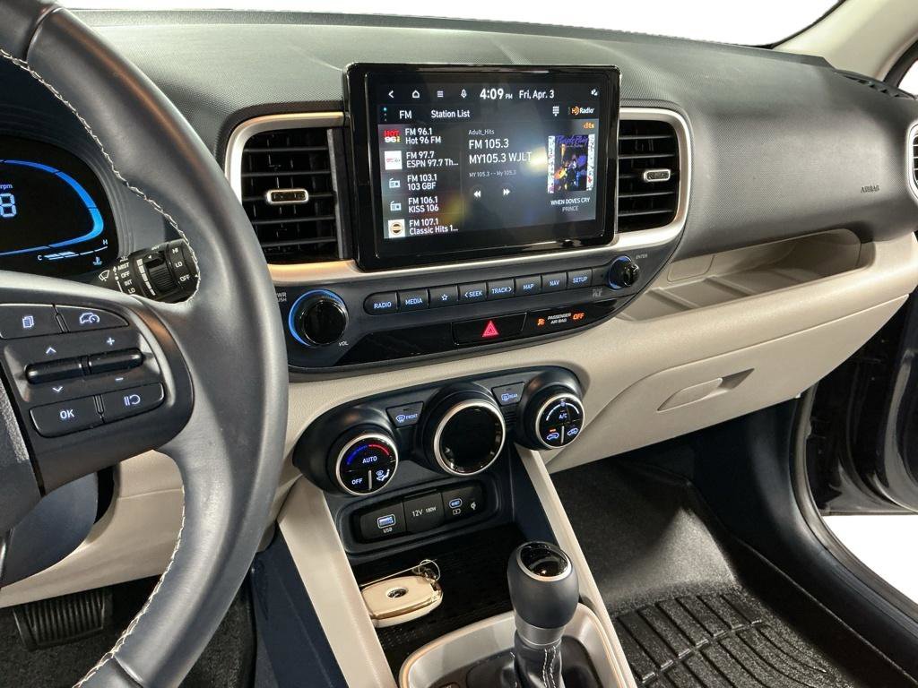 Certified 2024 Hyundai Venue Limited image 7