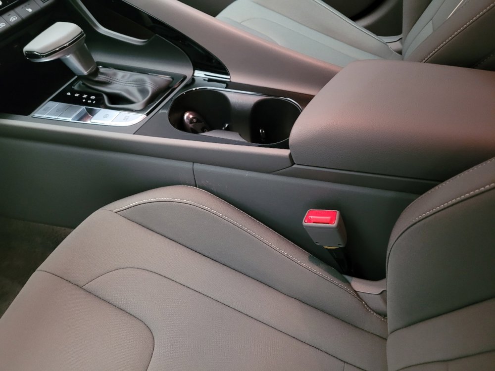 Used 2025 Hyundai Elantra SEL image 26