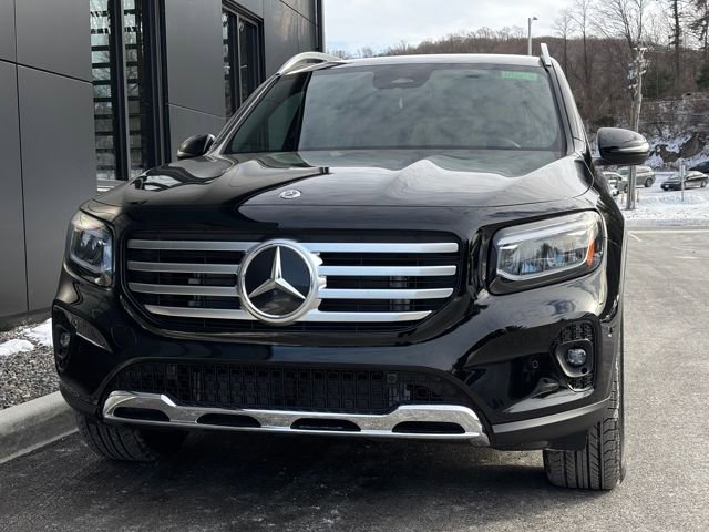 Used 2025 Mercedes-Benz GLB 250 4MATIC image 3