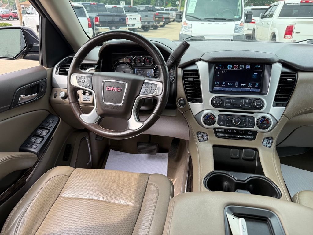 Used 2019 GMC Yukon SLT w/ HD Trailering Package AWD/4WD image 12