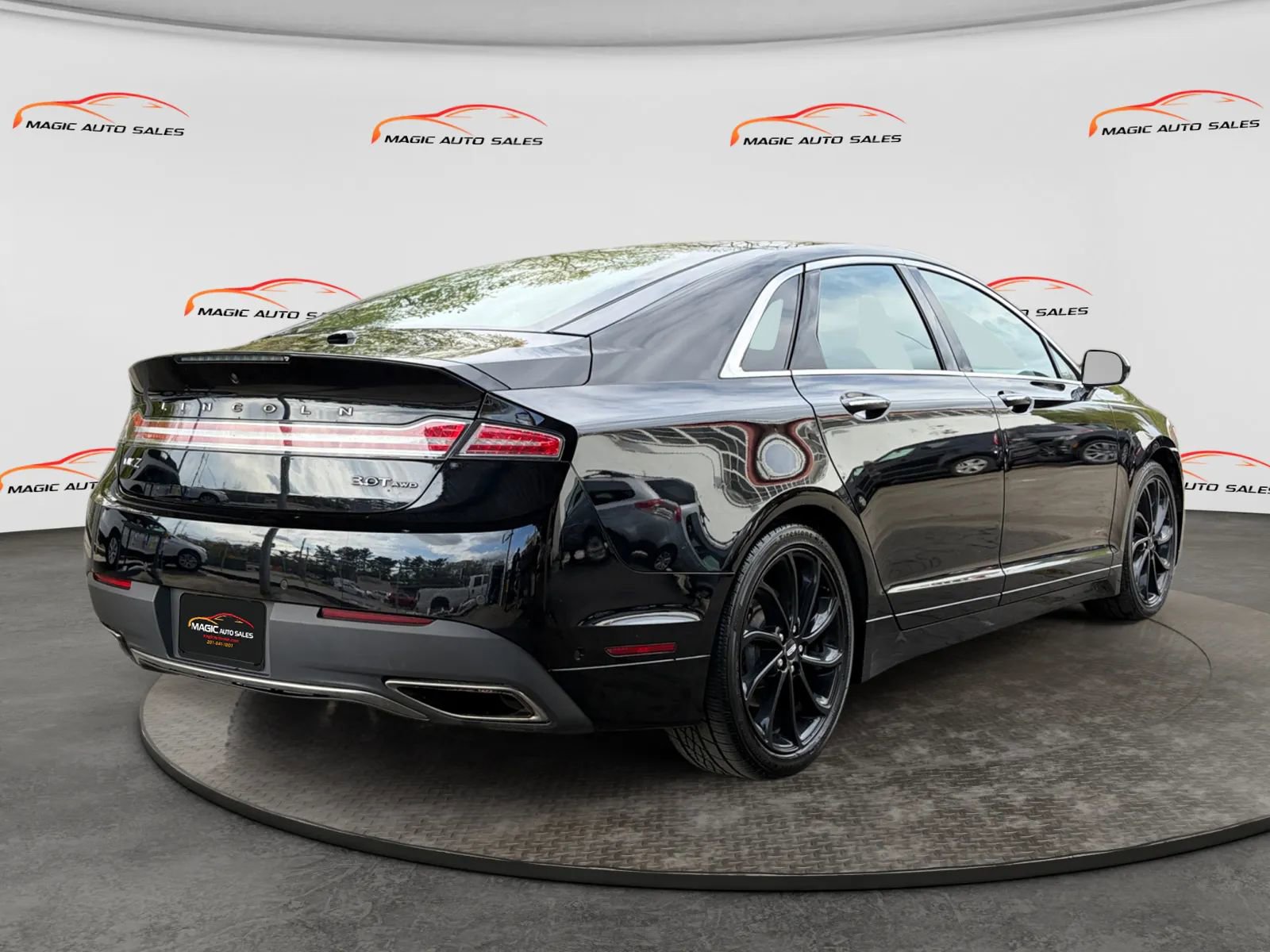 Used 2020 Lincoln MKZ Reserve w/ Monochromatic Package AWD/4WD image 8