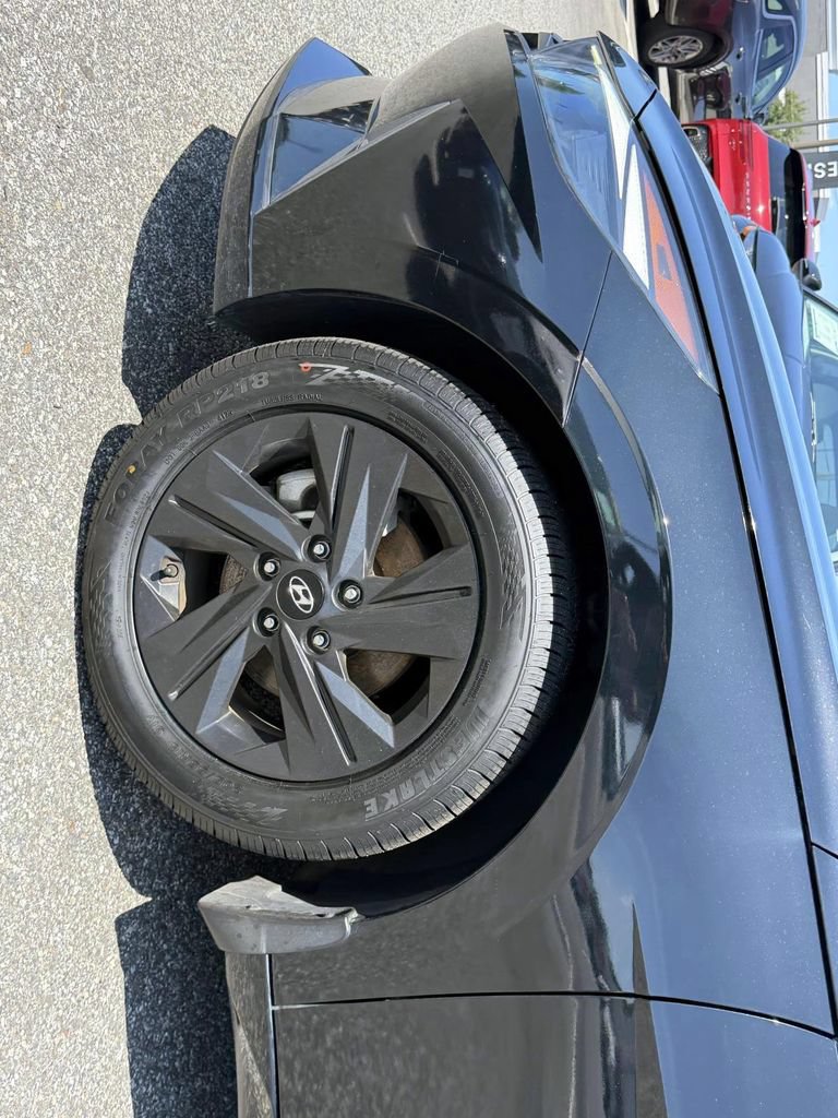 Certified 2023 Hyundai Elantra SEL FWD image 7