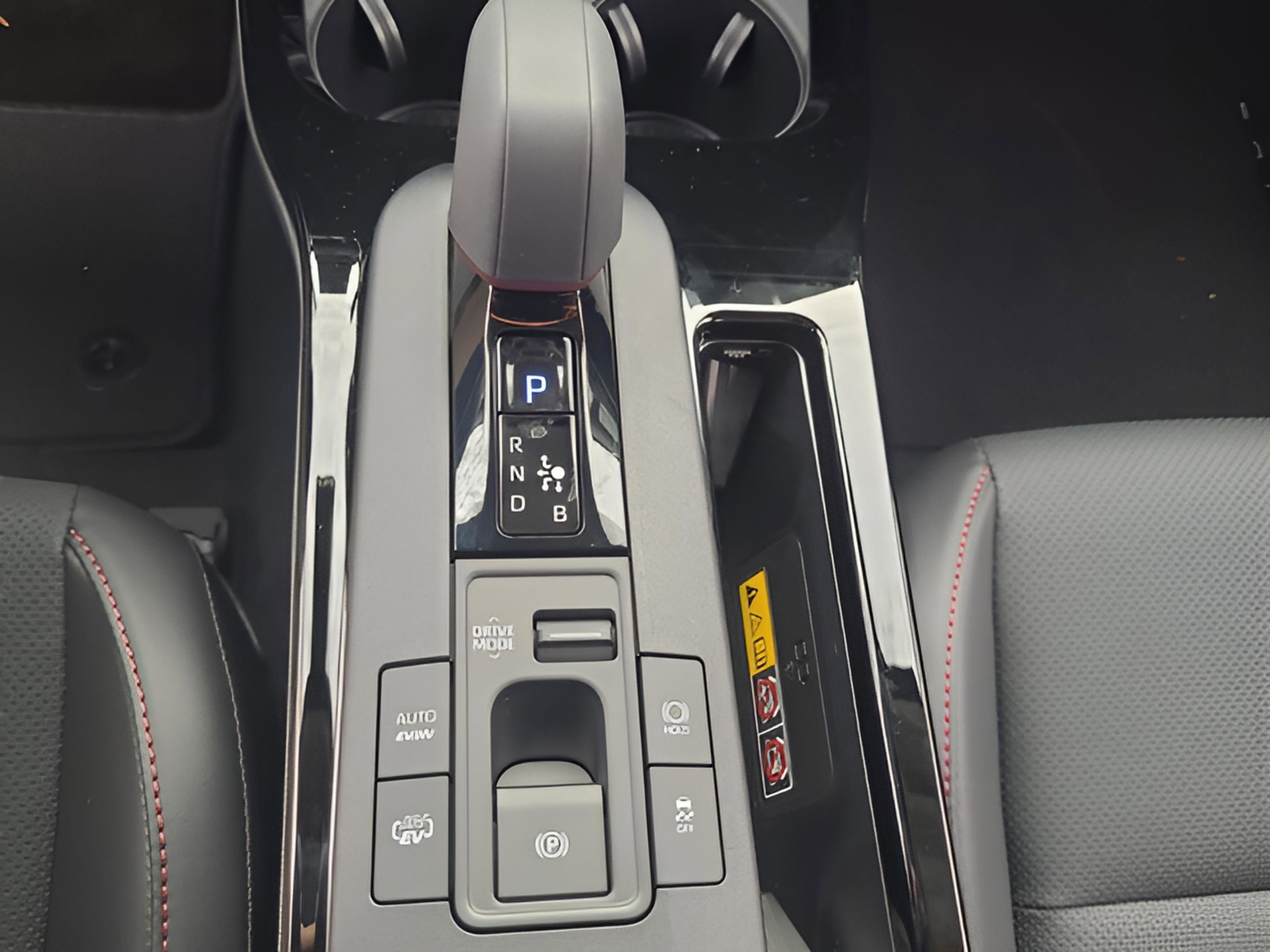 New 2026 Toyota Prius Plug-In Hybrid FWD image 16