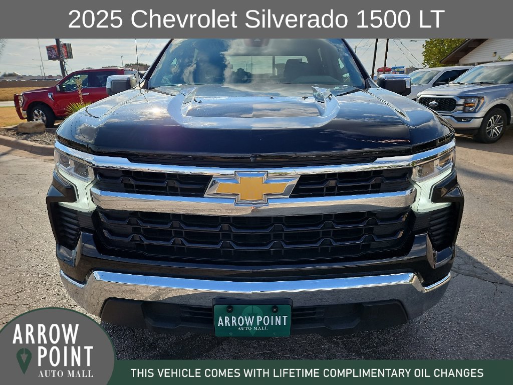 Used 2025 Chevrolet Silverado 1500 LT RWD image 3