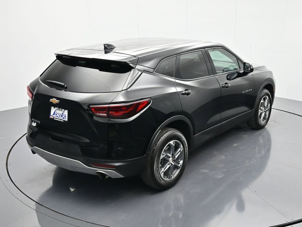 Used 2025 Chevrolet Blazer LT image 32