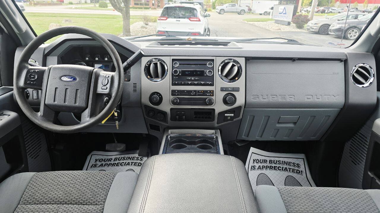Used 2016 Ford F250 XLT w/ FX4 Off-Road Package AWD/4WD image 17