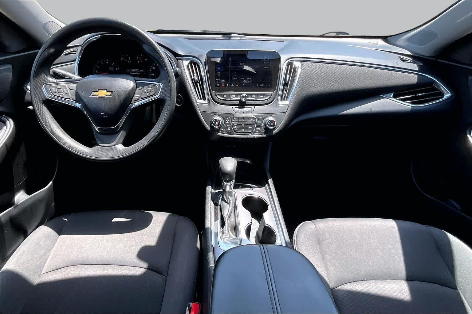 Used 2021 Chevrolet Malibu LT FWD image 15