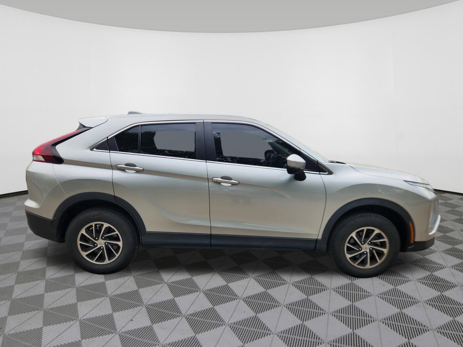 Used 2024 Mitsubishi Eclipse Cross ES AWD/4WD image 6