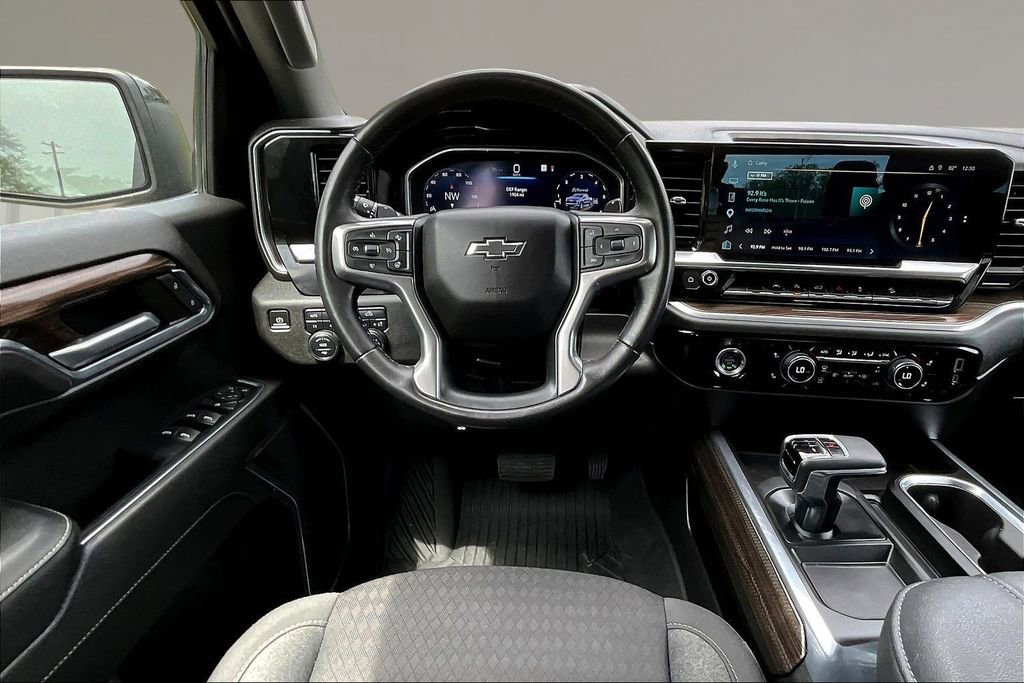 Used 2023 Chevrolet Silverado 1500 RST AWD/4WD image 9