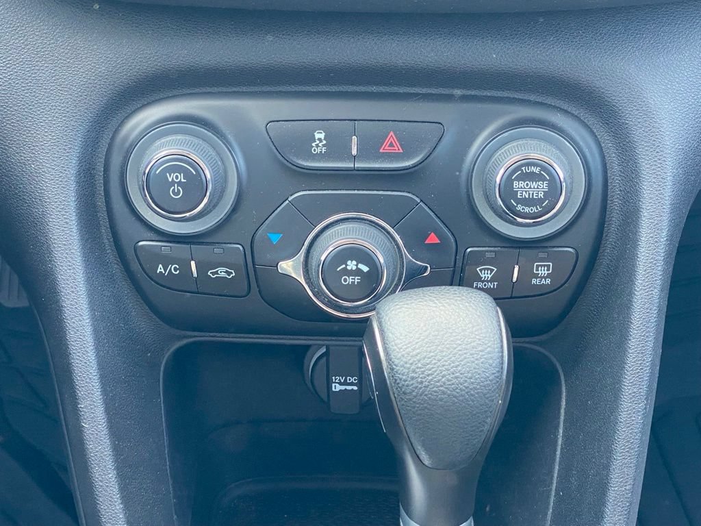 Used 2014 Dodge Dart SXT FWD image 20