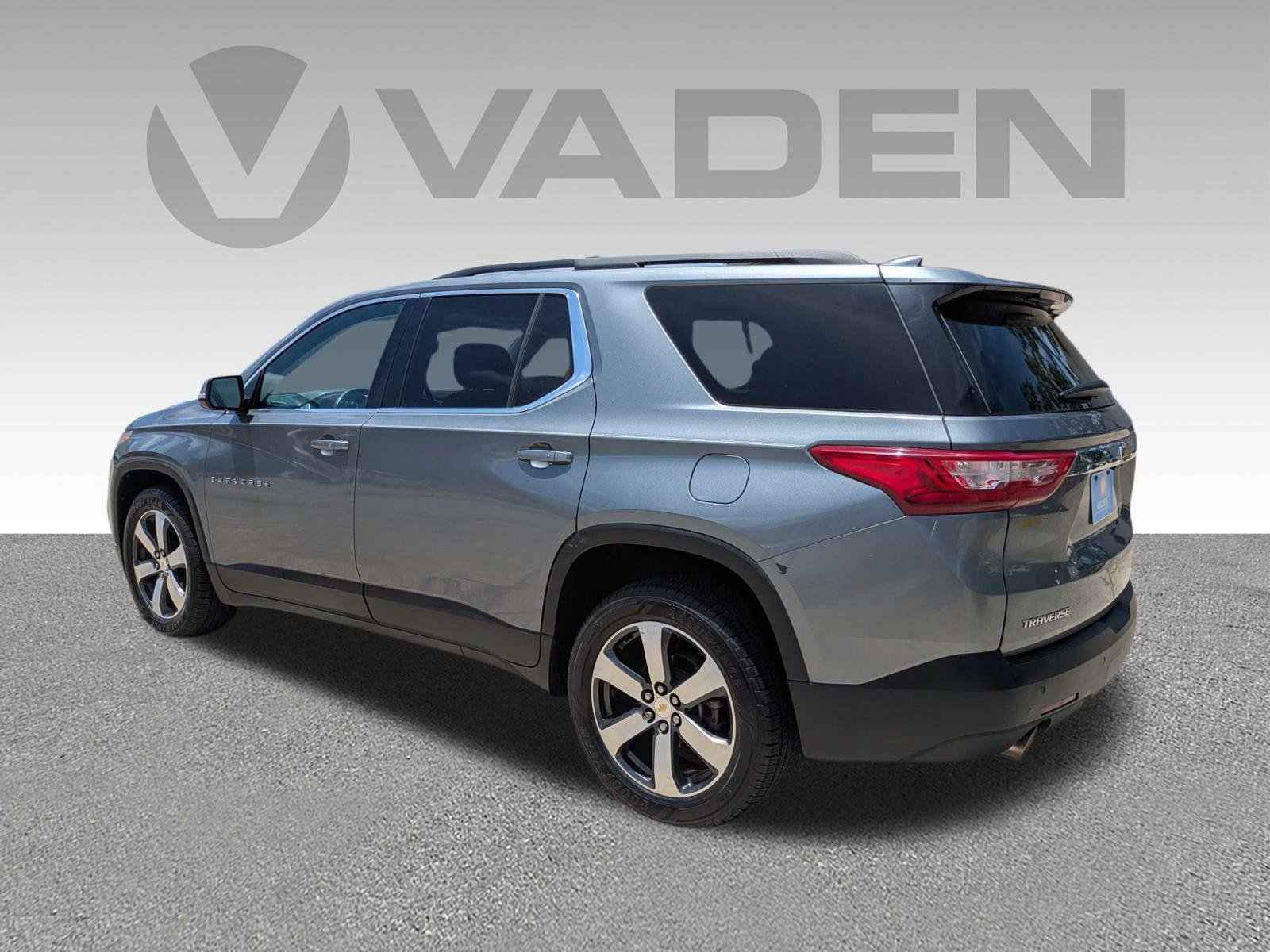 Certified 2019 Chevrolet Traverse LT w/ LT Premium Package FWD image 28