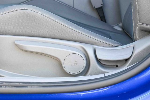Certified 2025 Hyundai Elantra Sport image 23