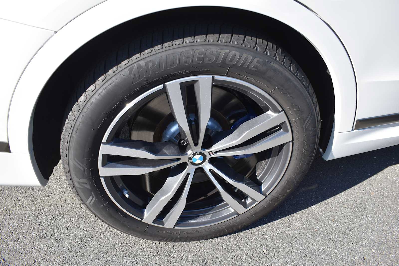 Used 2021 BMW X7 M50i w/ Cold Weather Package AWD/4WD image 24