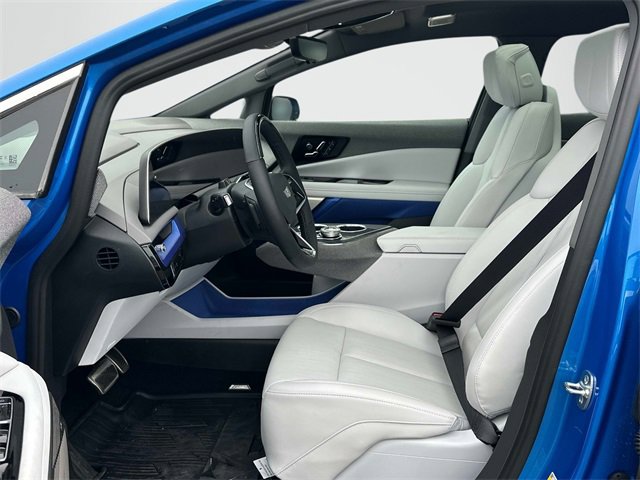 New 2026 Cadillac Optiq Luxury 2 image 10