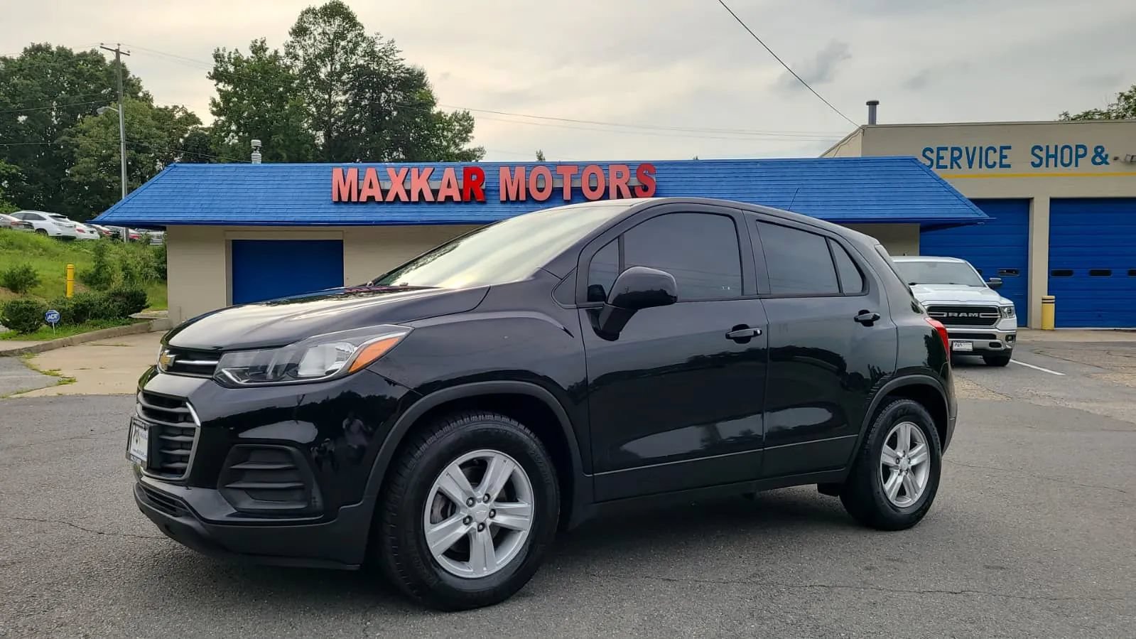 Used 2019 Chevrolet Trax LS FWD image 3